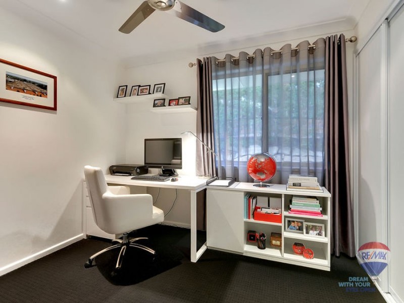 16 Omeo Grove, Karana Downs QLD 4306