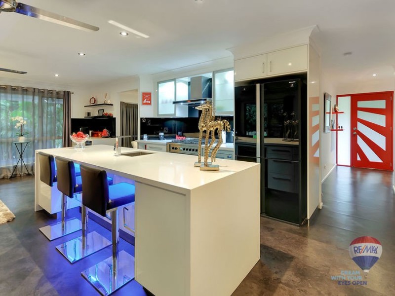 16 Omeo Grove, Karana Downs QLD 4306