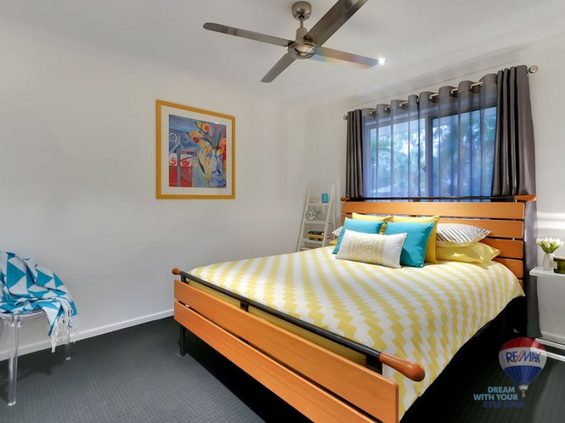 16 Omeo Grove, Karana Downs QLD 4306