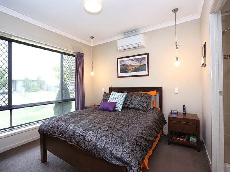7 Bowerbird Crescent, Dakabin QLD 4503