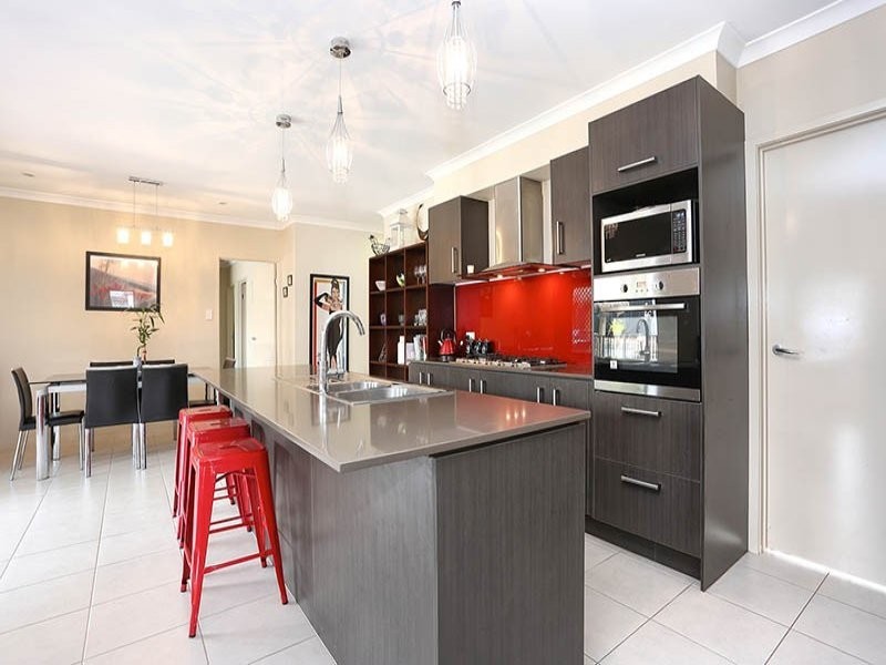 7 Bowerbird Crescent, Dakabin QLD 4503