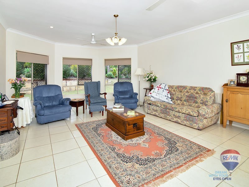 42 CABERNET Crescent, Pine Mountain QLD 4306