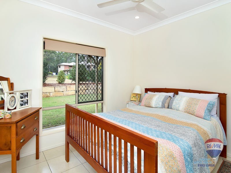 42 CABERNET Crescent, Pine Mountain QLD 4306