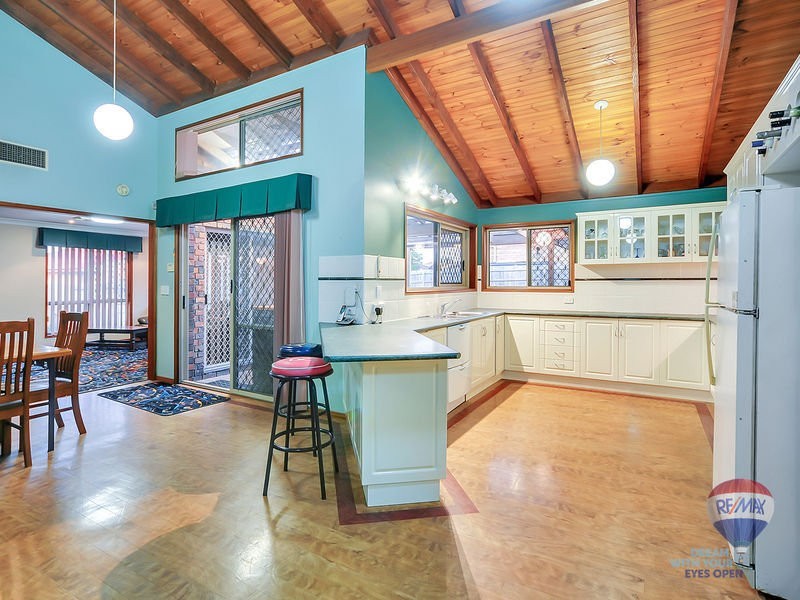 6 Truman Court, Stretton QLD 4116