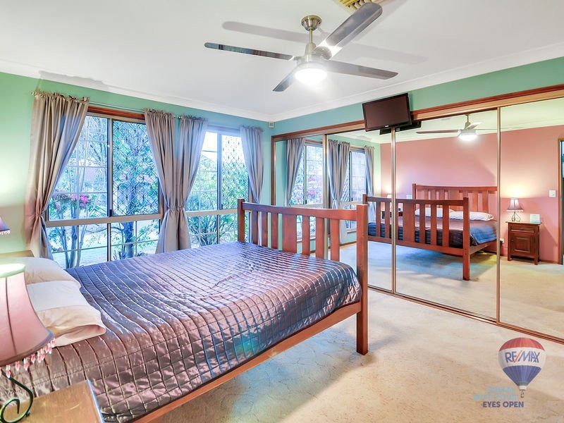 6 Truman Court, Stretton QLD 4116