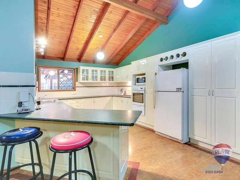 6 Truman Court, Stretton QLD 4116