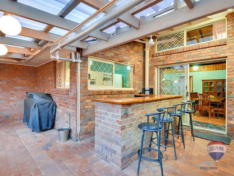 6 Truman Court, Stretton QLD 4116
