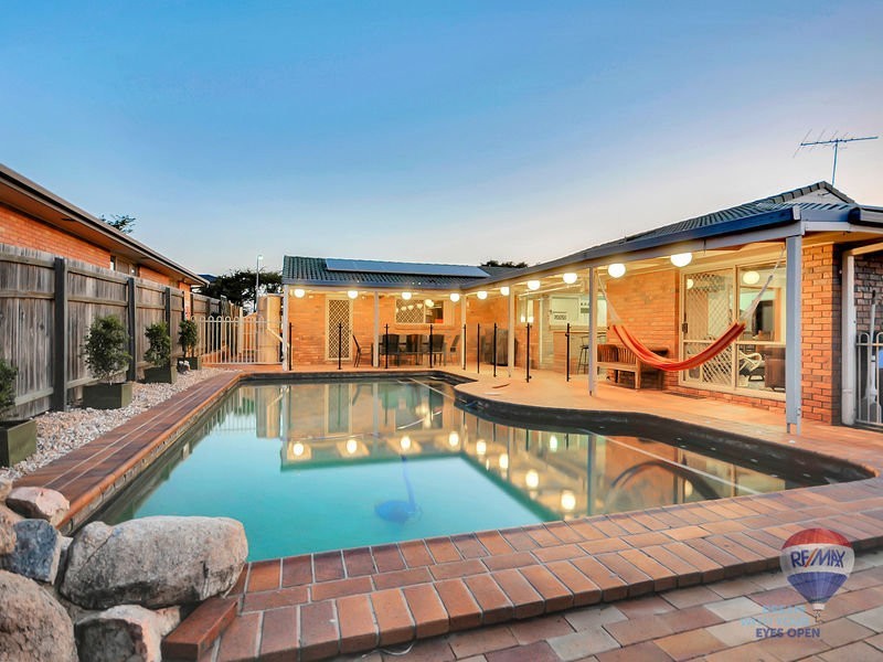 6 Truman Court, Stretton QLD 4116