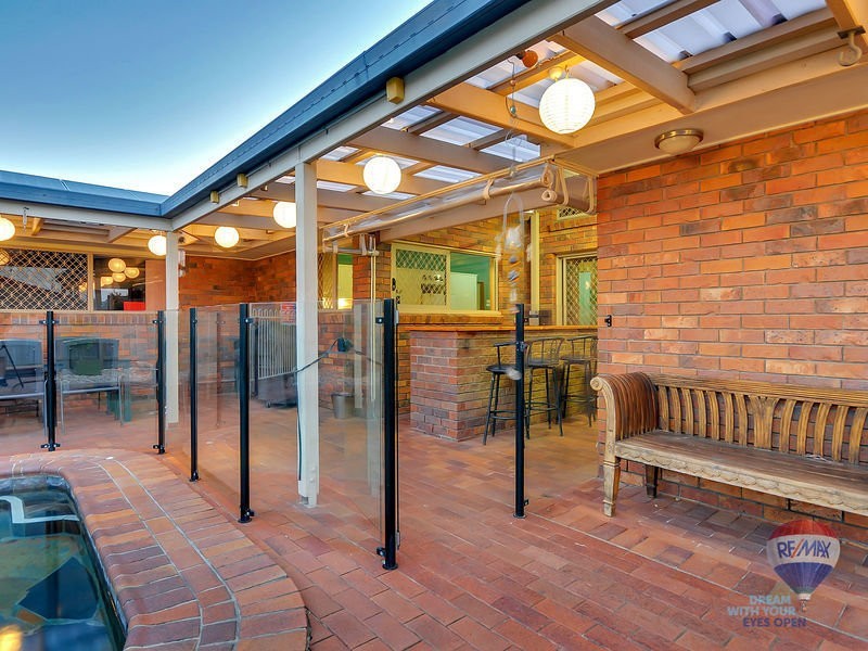 6 Truman Court, Stretton QLD 4116