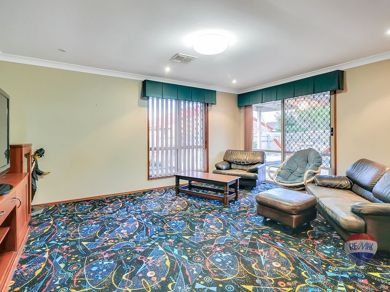 6 Truman Court, Stretton QLD 4116