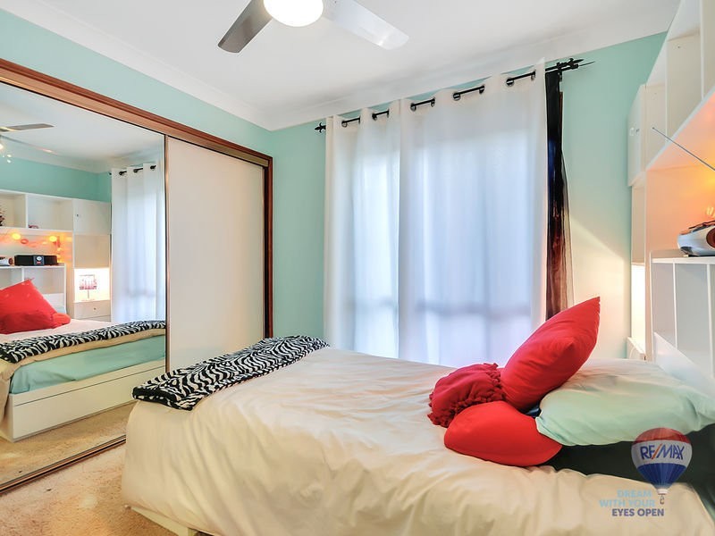6 Truman Court, Stretton QLD 4116