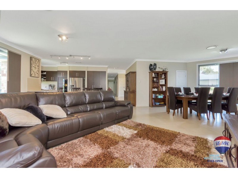 29 Phar Lap Parade, Karalee QLD 4306
