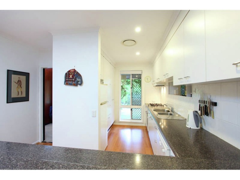 8 Limosa Street, Bellbowrie QLD 4070