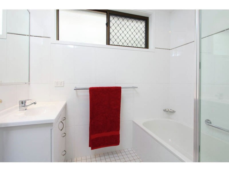 8 Limosa Street, Bellbowrie QLD 4070