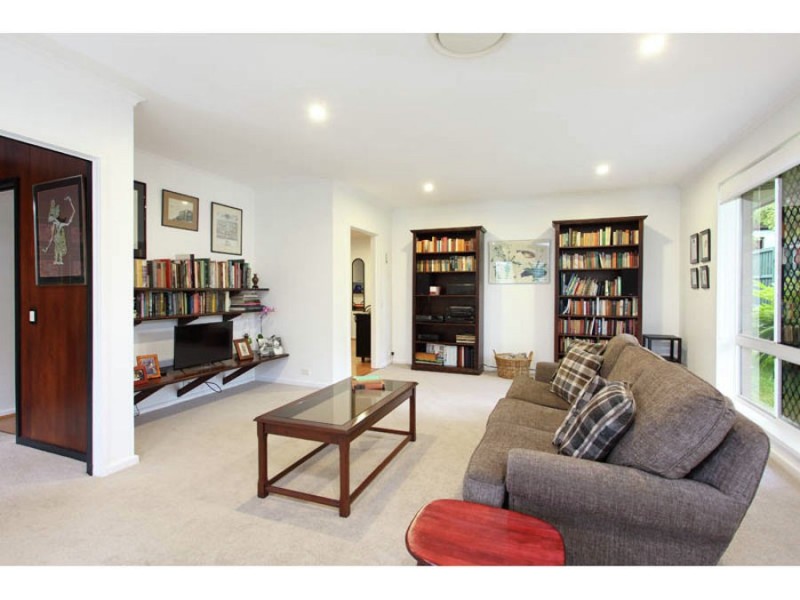 8 Limosa Street, Bellbowrie QLD 4070