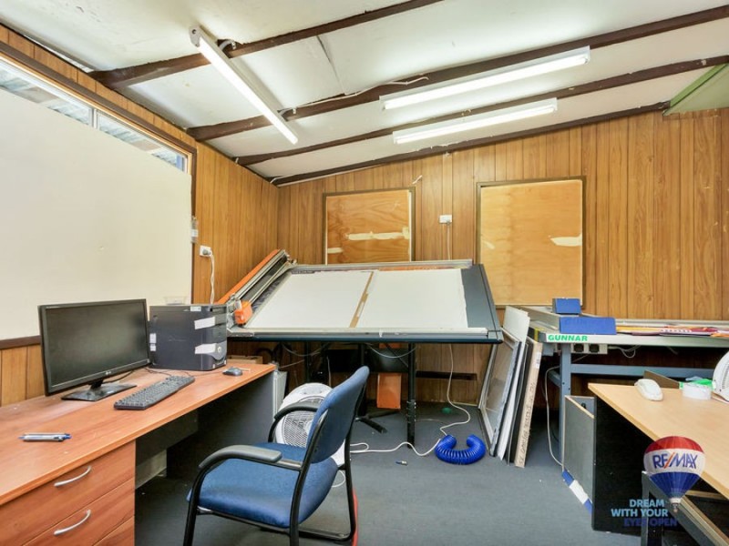 3 Hamilton Street, Booval QLD 4304