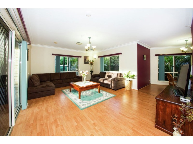 5 Cumberland Place, Parkinson QLD 4115