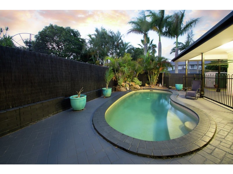 5 Cumberland Place, Parkinson QLD 4115