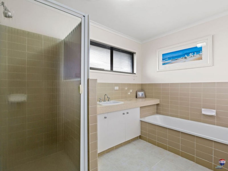 9 Apunya Close, Riverhills QLD 4074