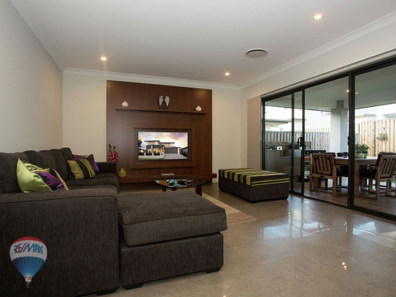 19 Plateau Place, Rochedale QLD 4123