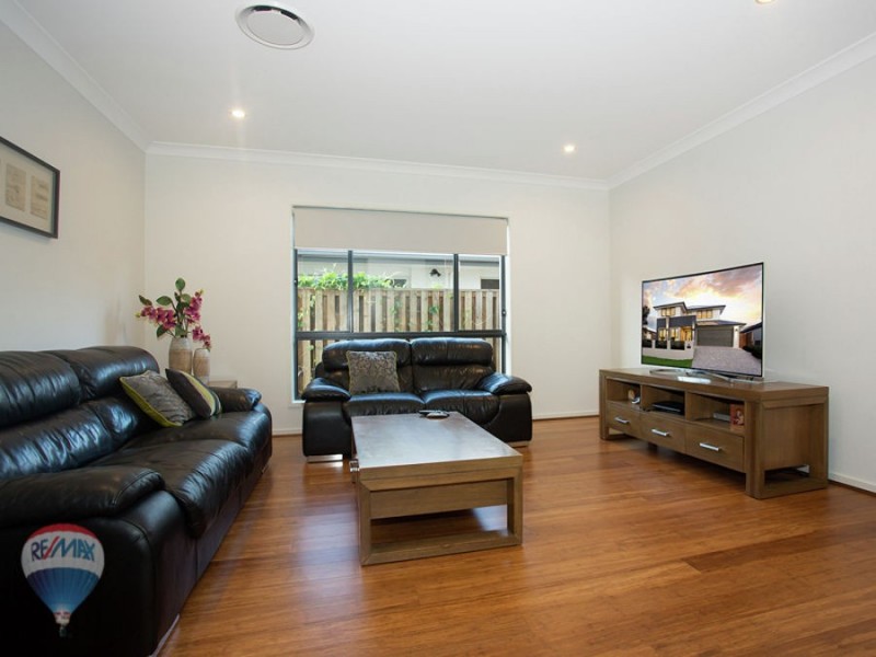 19 Plateau Place, Rochedale QLD 4123
