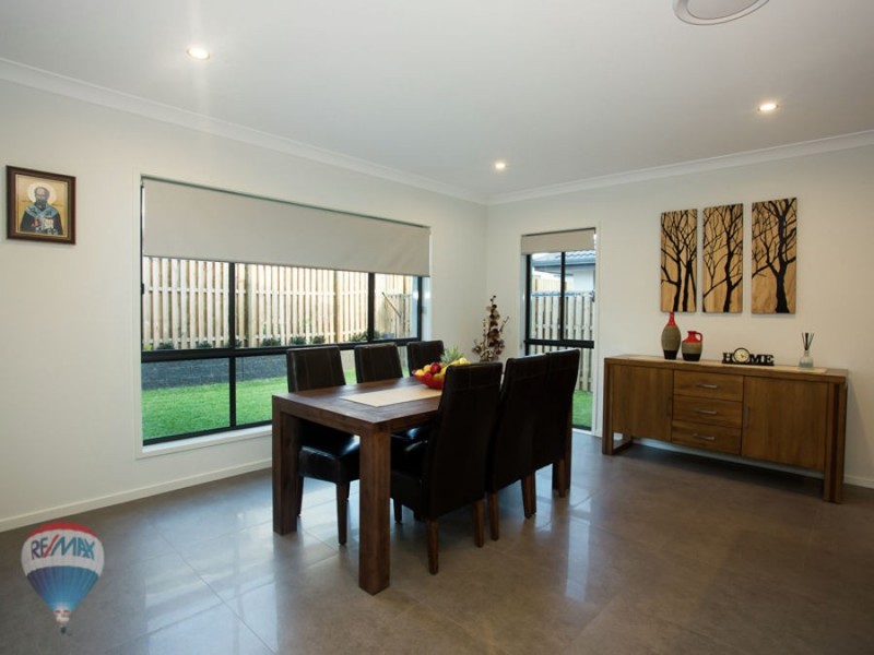 19 Plateau Place, Rochedale QLD 4123