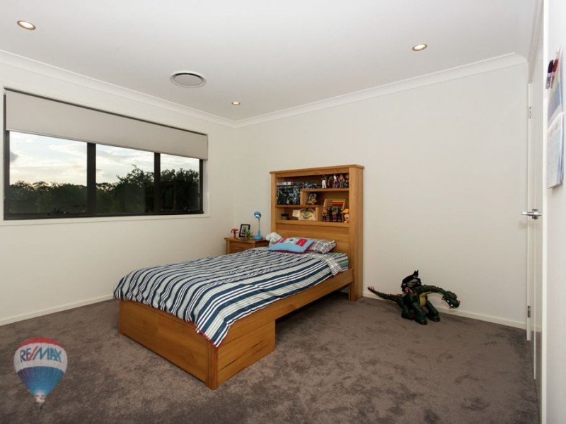 19 Plateau Place, Rochedale QLD 4123