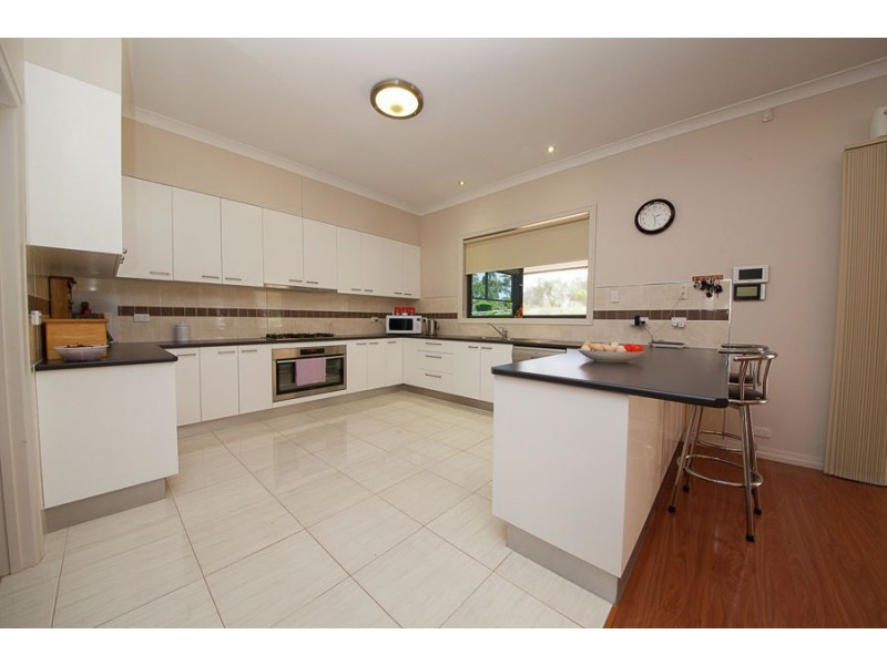 8 Seiler Court, Karalee QLD 4306