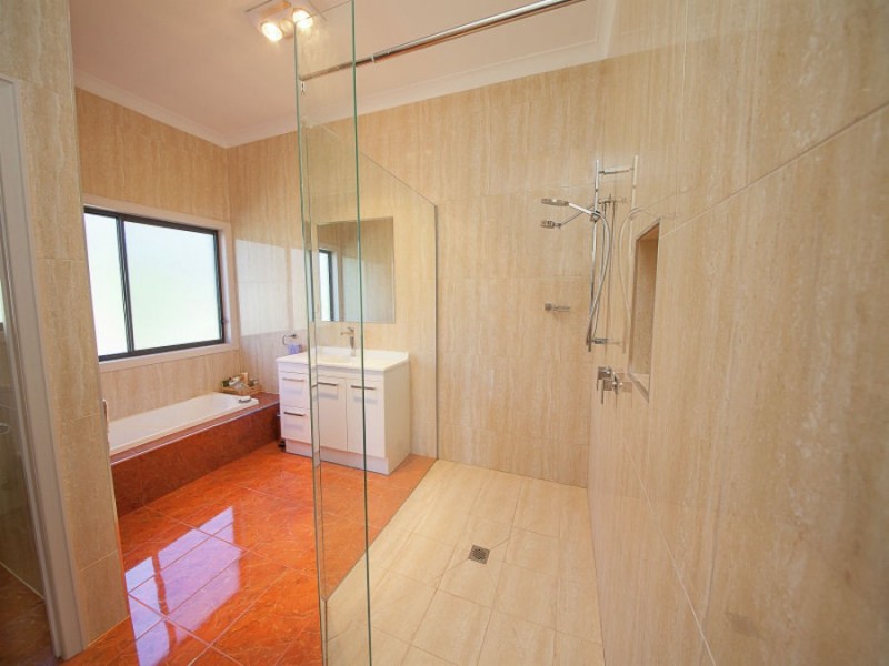 8 Seiler Court, Karalee QLD 4306