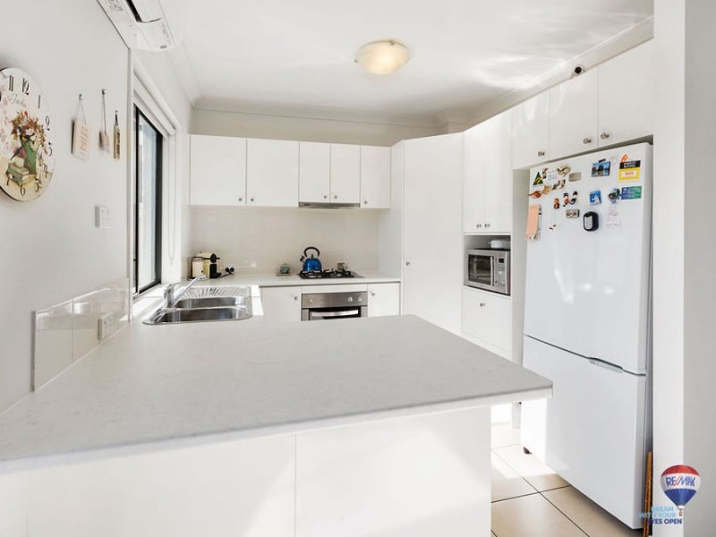 2/35 Central Avenue, Mount Ommaney QLD 4074