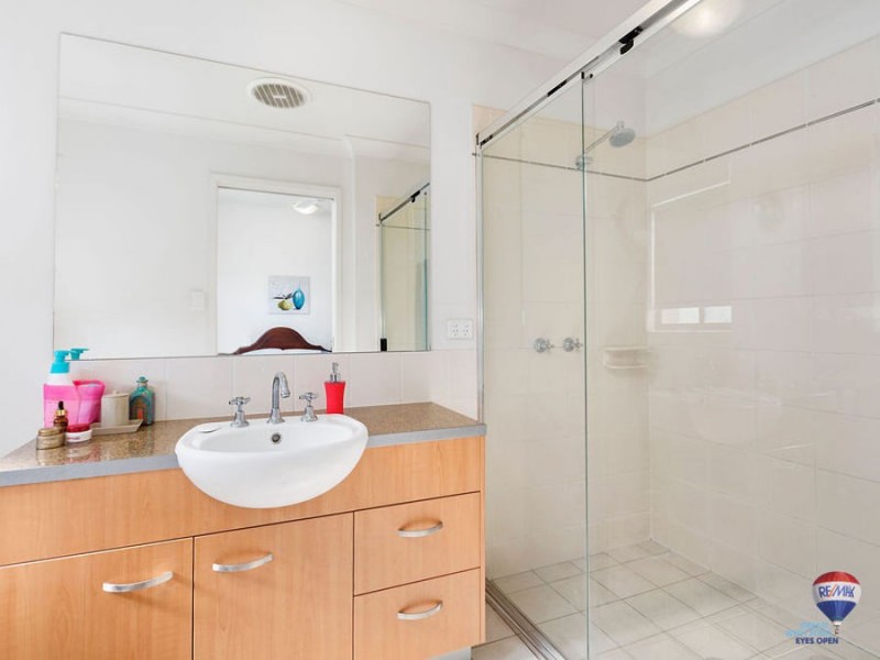 2/35 Central Avenue, Mount Ommaney QLD 4074