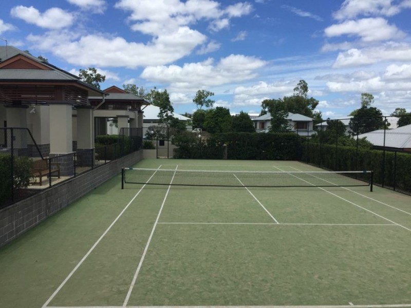 2/35 Central Avenue, Mount Ommaney QLD 4074