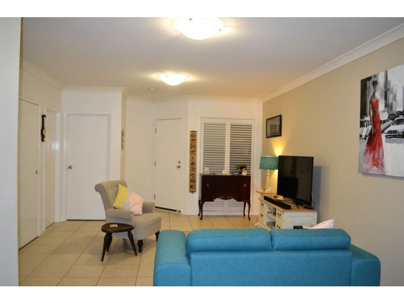 2/35 Central Avenue, Mount Ommaney QLD 4074