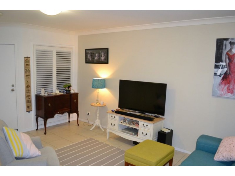 2/35 Central Avenue, Mount Ommaney QLD 4074