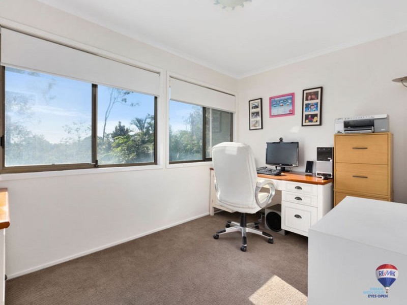 2 Mistral Street, Jamboree Heights QLD 4074