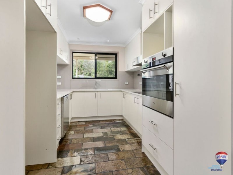 3 Pennant Street, Jamboree Heights QLD 4074