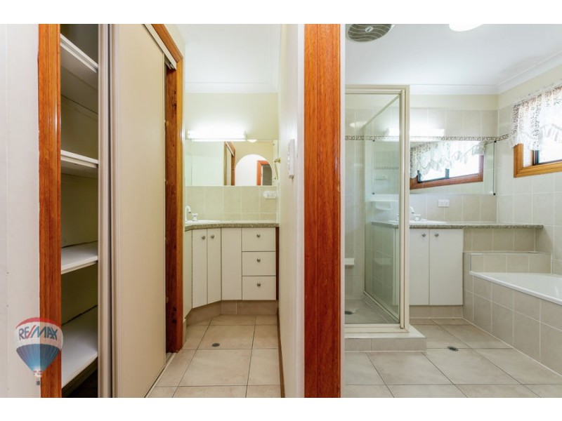 7-9 Resi Drive, Regents Park QLD 4118