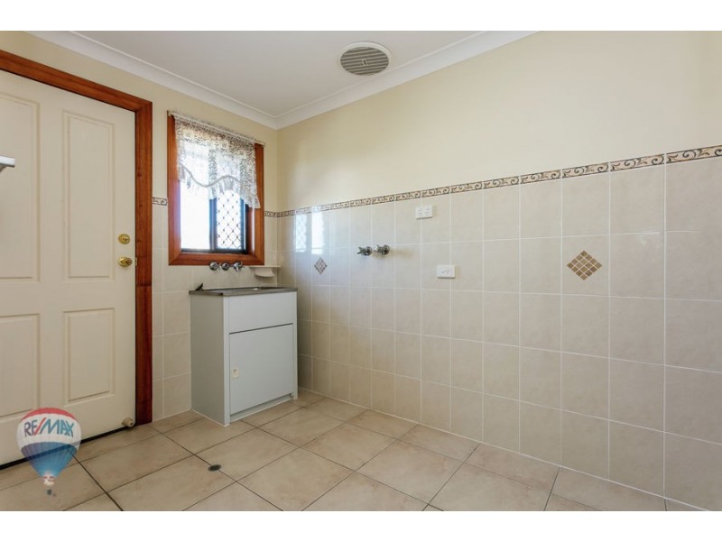 7-9 Resi Drive, Regents Park QLD 4118