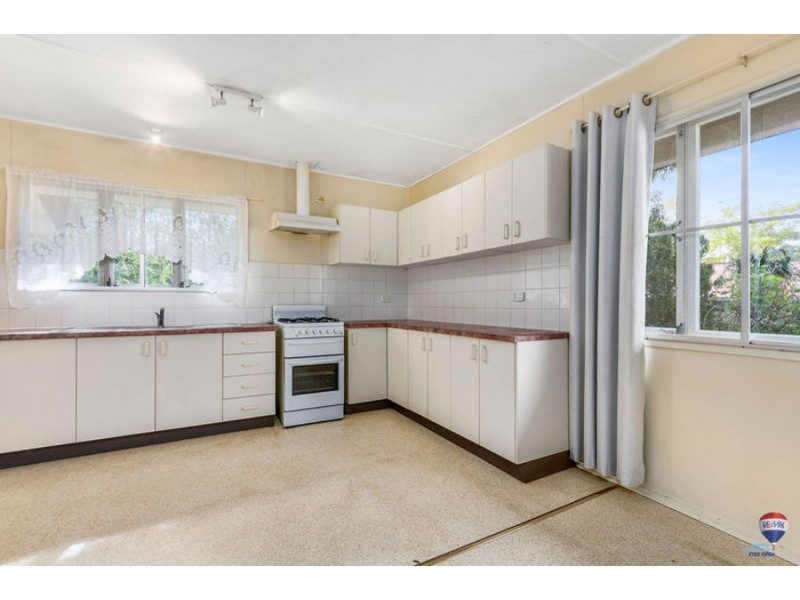 13 Wills Street, Leichhardt QLD 4305
