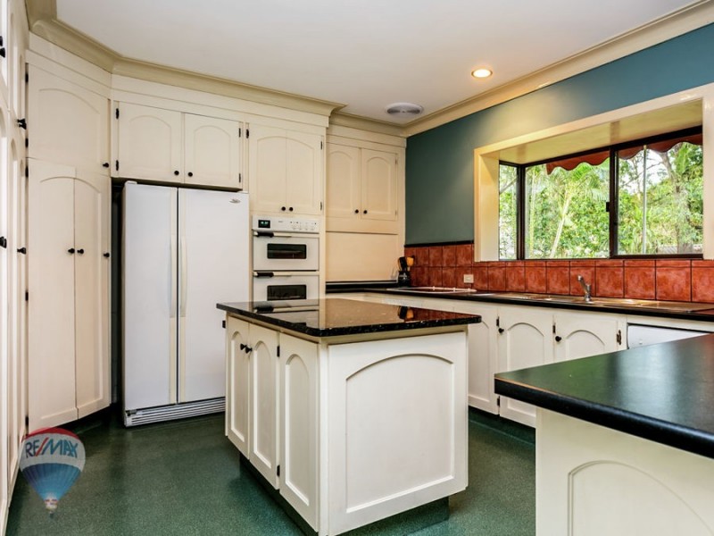 3 Manara Place, Eight Mile Plains QLD 4113