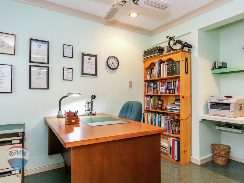 3 Manara Place, Eight Mile Plains QLD 4113