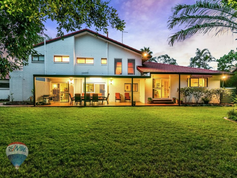 3 Manara Place, Eight Mile Plains QLD 4113