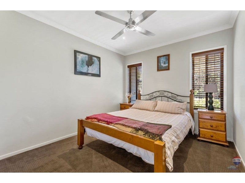 22 Aramac Plaza, Karalee QLD 4306