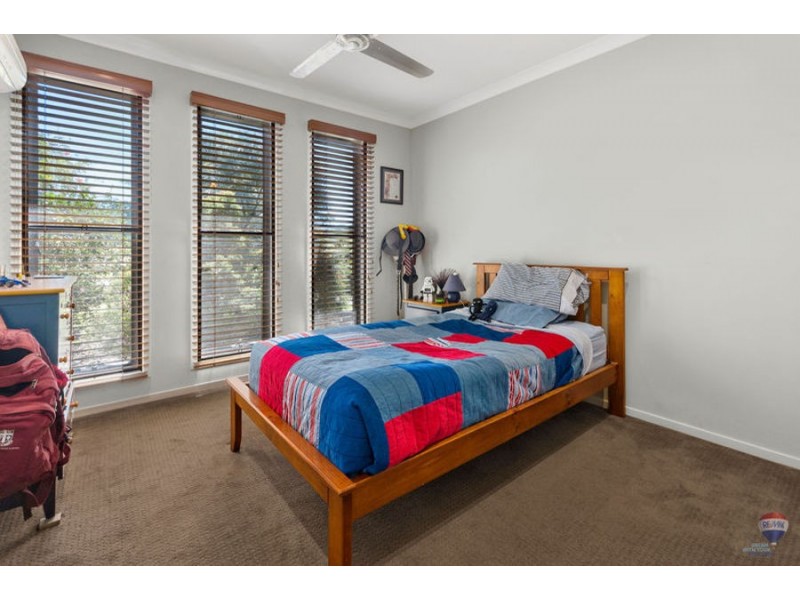 22 Aramac Plaza, Karalee QLD 4306