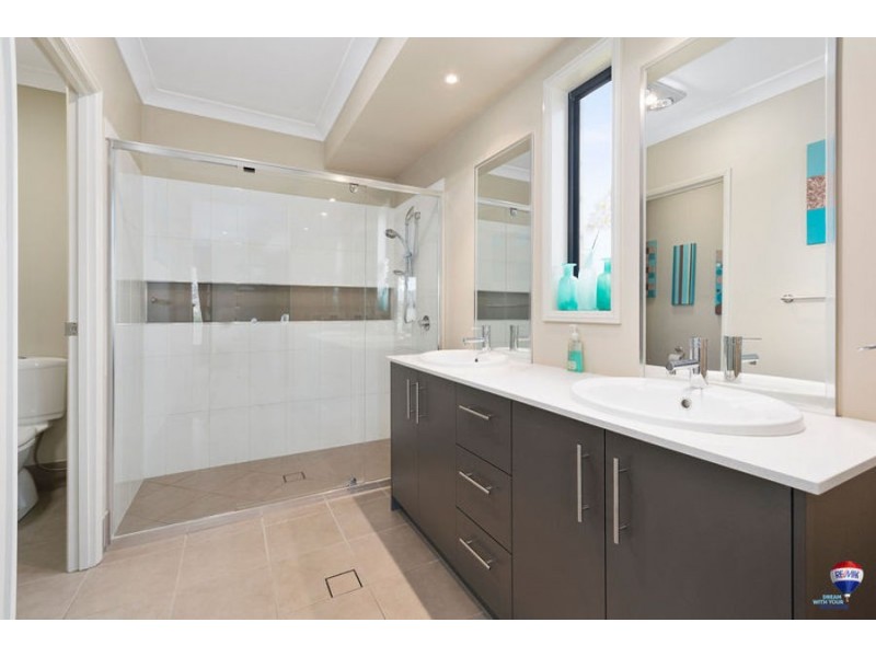 42 Waterfront Drive, Karalee QLD 4306