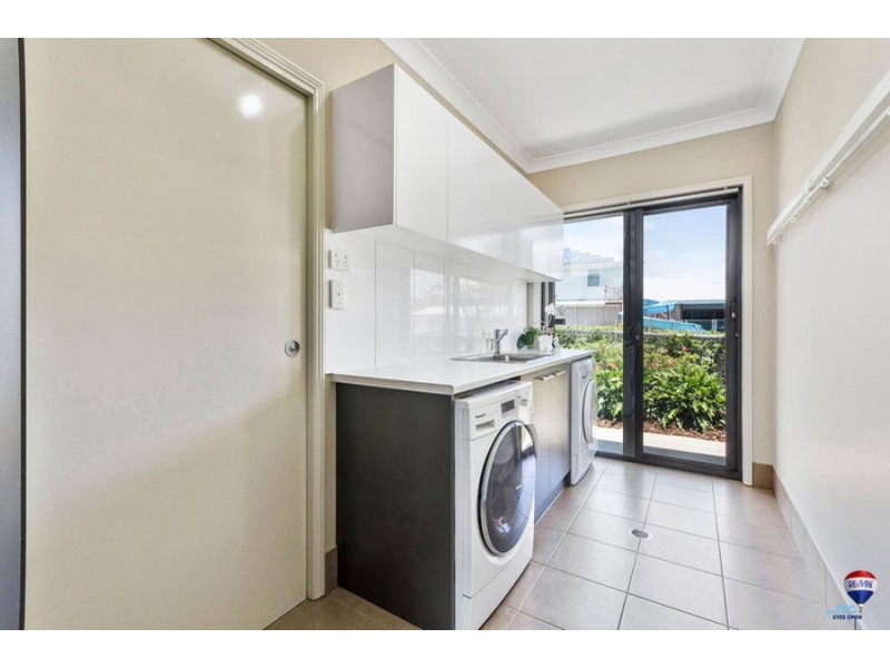 42 Waterfront Drive, Karalee QLD 4306