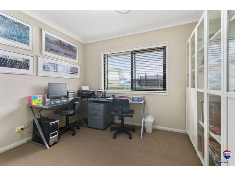 42 Waterfront Drive, Karalee QLD 4306