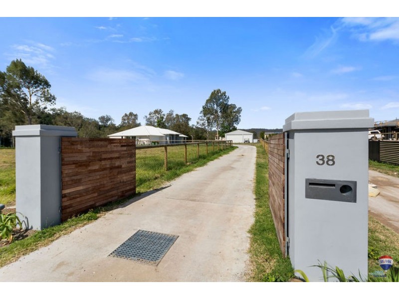 38 Baradine close, Karalee QLD 4306