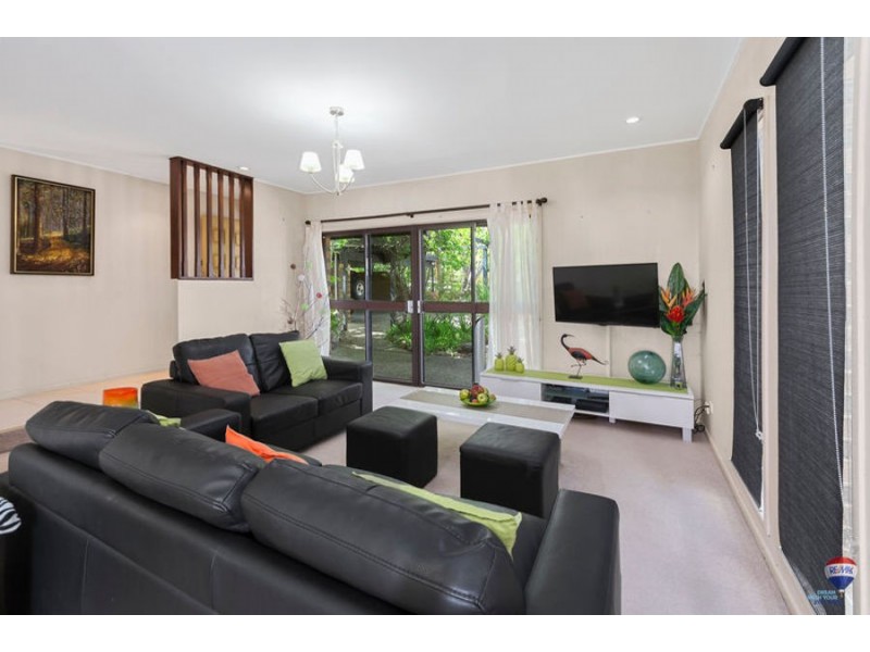 12 Galleon street, Jamboree Heights QLD 4074