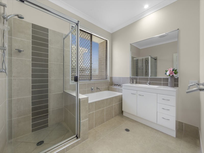 14 Valley Circuit, Kuraby QLD 4112
